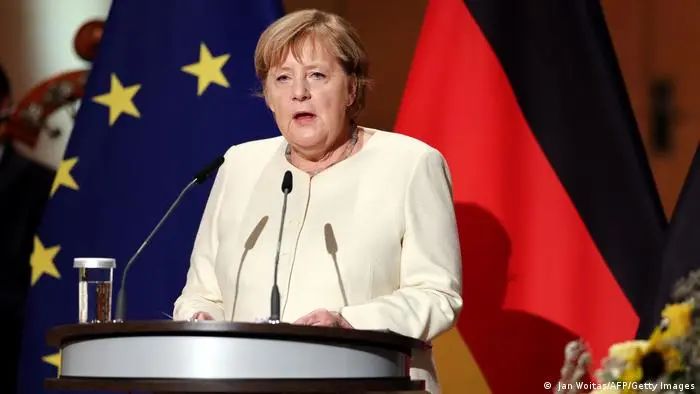 德國兩位總理因反俄立場不堅定被批判的體無完膚。