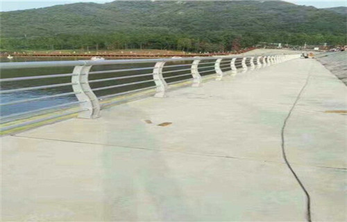 天津桥梁扶手不锈钢管质量好价更优