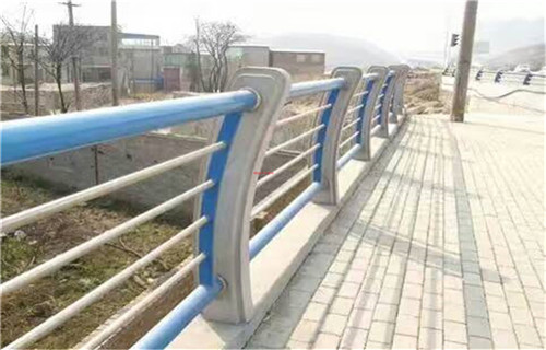 鹤岗304不锈钢复合管栏杆生产基地