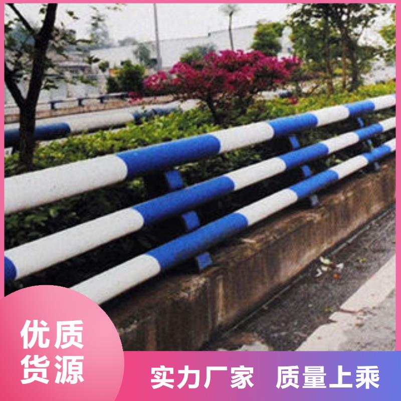 盘锦城市过街天桥护栏色彩亮丽