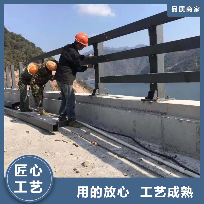 来宾厂家生产镀锌钢板立柱铝合金护栏喷塑